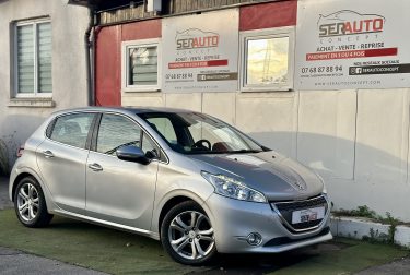 PEUGEOT 208 2012